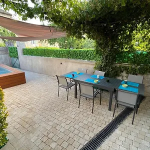  Hébergement de vacances La Maison Mortisson